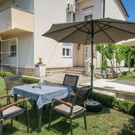 Mira By Interhome *