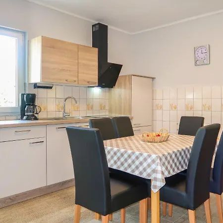 Mira By Interhome Barbat na Rabu